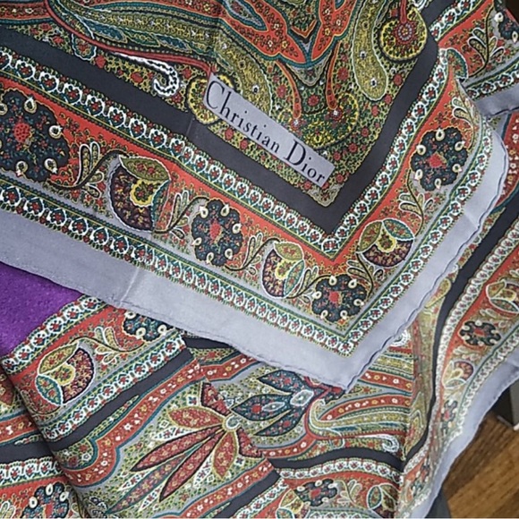 Gorgeous Christian Dior Scarf!! - Picture 9 of 10